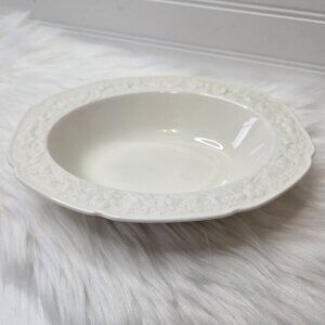 VTG Crown Ducal Florentine White Oval Vegetable Serving Bowl 9” England PRISTINE